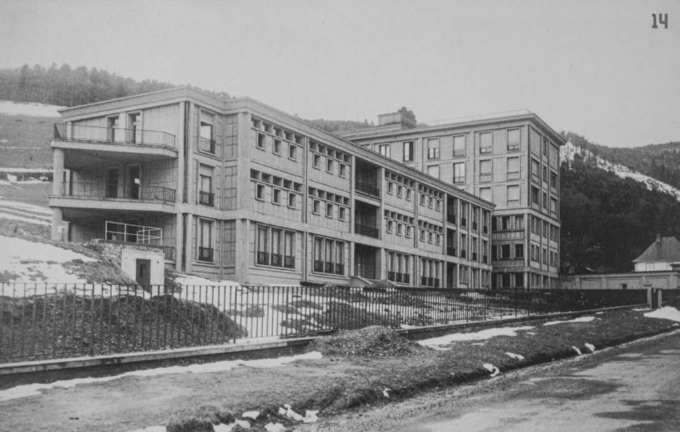 DAF/Cité de l’architecture et du patrimoine/Archives d’architecture du XXe siècle Vue de l’ensemble hospitalier depuis la rue