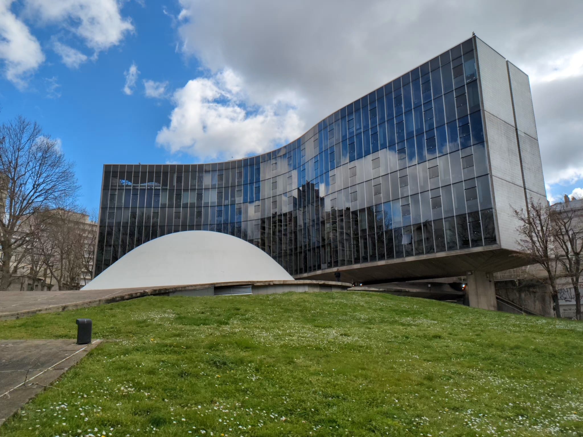 Niemeyer place du Colonel Fabien