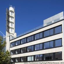 La tour de la RMGE et la façade principale du bâtiment