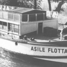 Péniche flottante